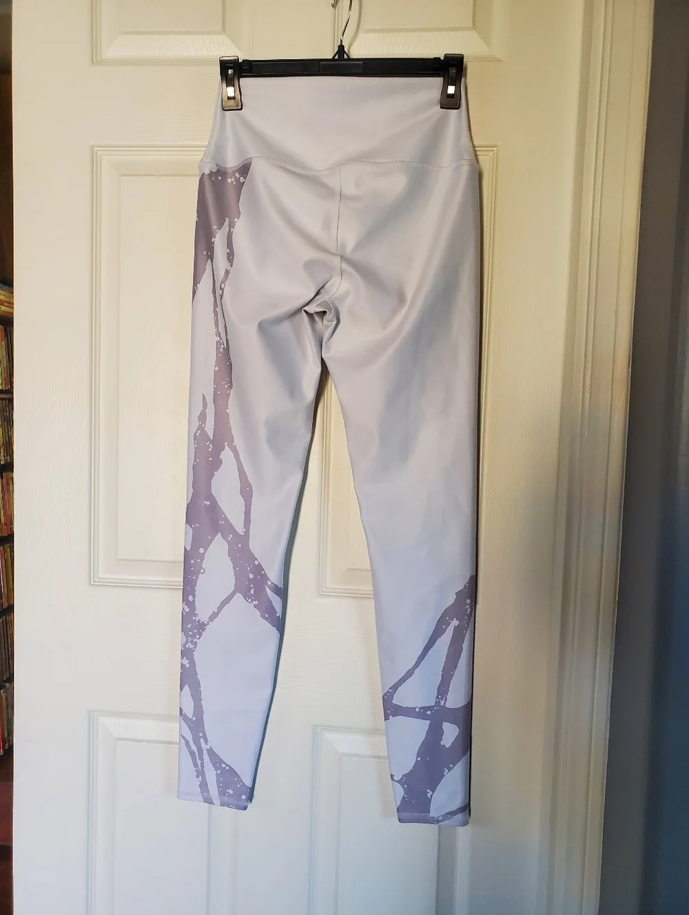 Alo Ocean Inspired Vives Yoga Leggings White Marble Full Length High-rise Silky